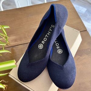 Rothys Navy Flat, size 6 ***Like New***